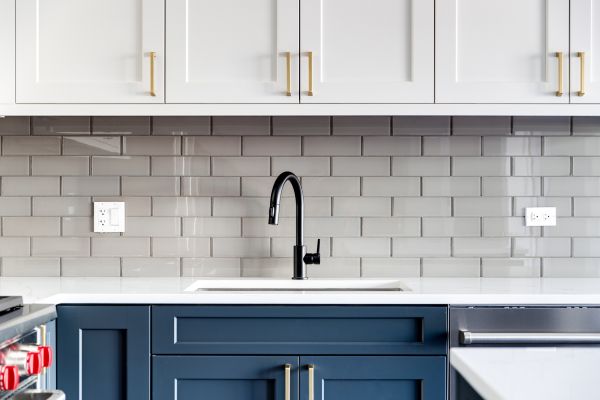 Kitchen Tile Backsplash Installation